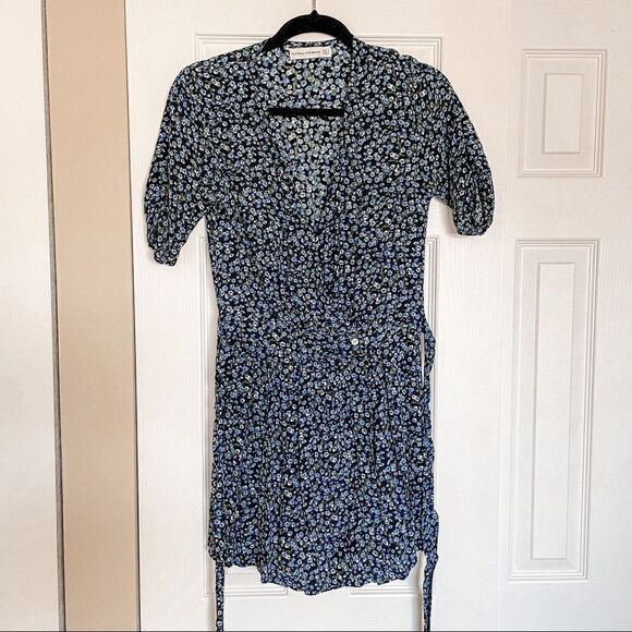Faithfull The Brand Oslo Mini Dress in Blue Ditsy Floral 4 - Picture 8 of 15